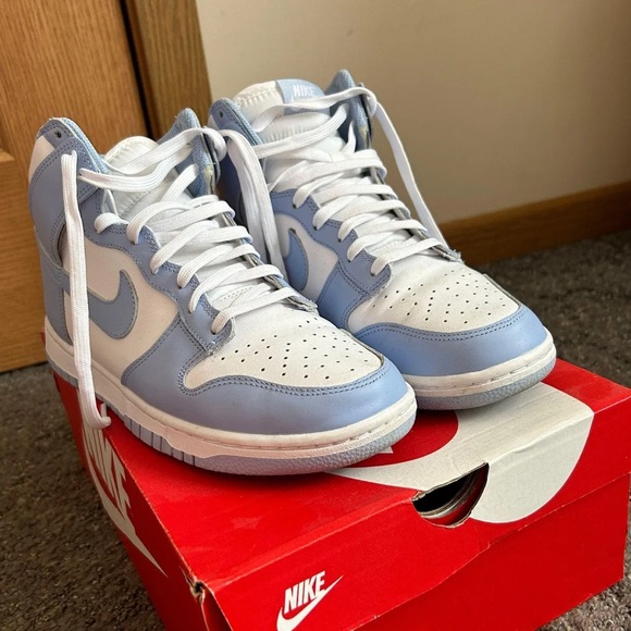 Baby Blue Nike Dunks - Picture 2 of 4